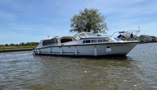 Haines Built Aquafibre Pearl 38 - Kir Royal - 4 Berth Inland cruiser 