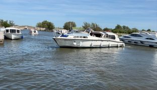 Haines Built Aquafibre Pearl 38 - Kir Royal - 4 Berth Inland cruiser 