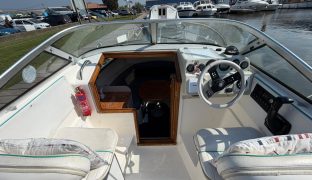 Sealine S 210 - AVANTI - 2 Berth Sports Cruiser 