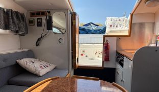 Sealine S 210 - AVANTI - 2 Berth Sports Cruiser 