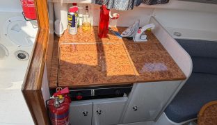 Sealine S 210 - AVANTI - 2 Berth Sports Cruiser 
