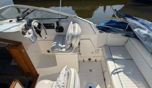 Sealine S 210 - AVANTI - 2 Berth Sports Cruiser 