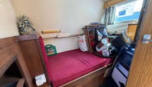 Connoisseur 42 - Fairway 1 - 8 Berth Boat