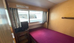 Connoisseur 42 - Fairway 1 - 8 Berth Boat