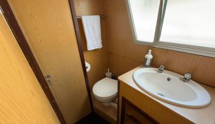 Connoisseur 42 - Fairway 1 - 8 Berth Boat