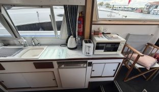 Connoisseur 42 - Fairway 1 - 8 Berth Boat