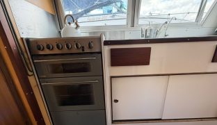 Connoisseur 42 - Fairway 1 - 8 Berth Boat