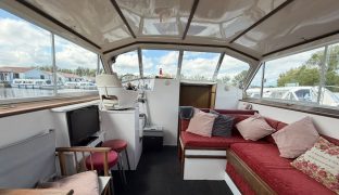 Connoisseur 42 - Fairway 1 - 8 Berth Boat