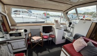 Connoisseur 42 - Fairway 1 - 8 Berth Boat