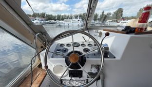 Connoisseur 42 - Fairway 1 - 8 Berth Boat