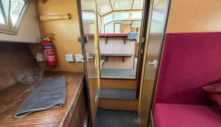 Connoisseur 42 - Fairway 1 - 8 Berth Boat