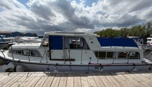 Broom 30 - Rainbow Days  - 6 Berth Inland cruiser 