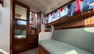 Broom 30 - Rainbow Days  - 6 Berth Inland cruiser 