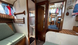 Broom 30 - Rainbow Days  - 6 Berth Inland cruiser 