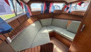Broom 30 - Rainbow Days  - 6 Berth Inland cruiser 
