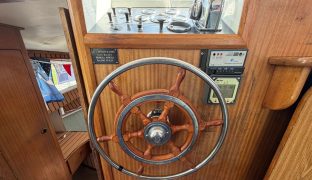 Broom 30 - Rainbow Days  - 6 Berth Inland cruiser 