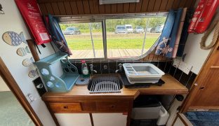 Broom 30 - Rainbow Days  - 6 Berth Inland cruiser 