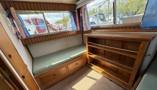 Broom 30 - Rainbow Days  - 6 Berth Inland cruiser 