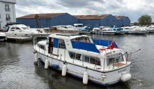 Broom 30 - Rainbow Days  - 6 Berth Inland cruiser 