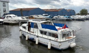 Broom 30 - Rainbow Days  - 6 Berth Inland cruiser 