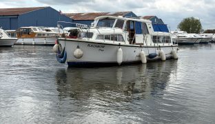 Broom 30 - Rainbow Days  - 6 Berth Inland cruiser 