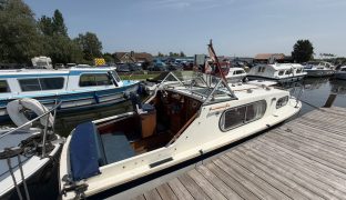 Freeman 23 - CHRISALIZ - 4 Berth Classic Inland Cruiser
