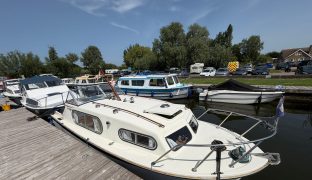 Freeman 23 - CHRISALIZ - 4 Berth Classic Inland Cruiser