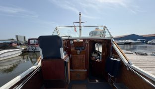 Freeman 23 - CHRISALIZ - 4 Berth Classic Inland Cruiser