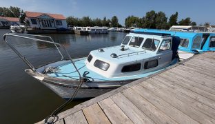 Monark Crescent 690 - Buen Camino  -  Seaworthy motor-sailer and inland cruiser 