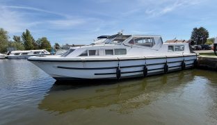Aquafibre 35 CC - Charmed Life - 6 Berth Boat