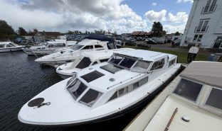 Aquafibre 35 CC - Charmed Life - 6 Berth Boat