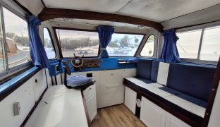 Falcon 26 - Heart Beat - 2 Berth Inland river cruiser