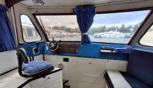 Falcon 26 - Heart Beat - 2 Berth Inland river cruiser