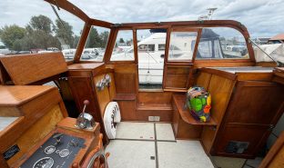Broom Commander - Perrapin - 5 Berth Classic wooden river cruiser