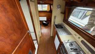 Broom Commander - Perrapin - 5 Berth Classic wooden river cruiser