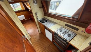 Broom Commander - Perrapin - 5 Berth Classic wooden river cruiser