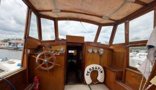 Broom Commander - Perrapin - 5 Berth Classic wooden river cruiser