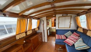 Broom Commander - Perrapin - 5 Berth Classic wooden river cruiser