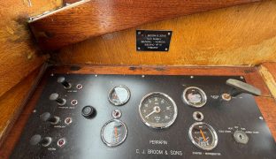 Broom Commander - Perrapin - 5 Berth Classic wooden river cruiser