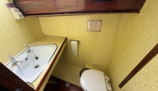 Broom Commander - Perrapin - 5 Berth Classic wooden river cruiser