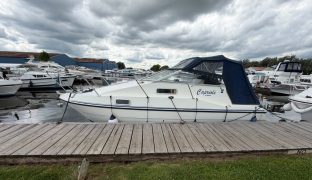 Falcon Capriole 24 - ANNIE - 2 Berth Inland cruiser 