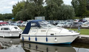 Falcon Capriole 24 - ANNIE - 2 Berth Inland cruiser 