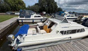 Shetland 4+2 - NAUTI GIRL - 5 Berth Inland river cruiser 
