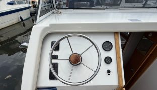 Shetland 4+2 - NAUTI GIRL - 5 Berth Inland river cruiser 