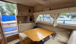 Shetland 4+2 - NAUTI GIRL - 5 Berth Inland river cruiser 