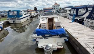 Shetland 4+2 - NAUTI GIRL - 5 Berth Inland river cruiser 