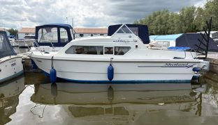 Shetland 4+2 - NAUTI GIRL - 5 Berth Inland river cruiser 