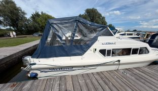 Shetland 4+2 - NAUTI GIRL - 5 Berth Inland river cruiser 