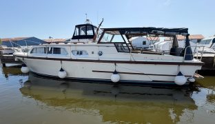 RLM 32 - ANIELA DAWN - 5 Berth Inland cruiser with offshore capabilities 