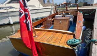 Elanco 19 - Skippy - Classic inland wooden river cruiser